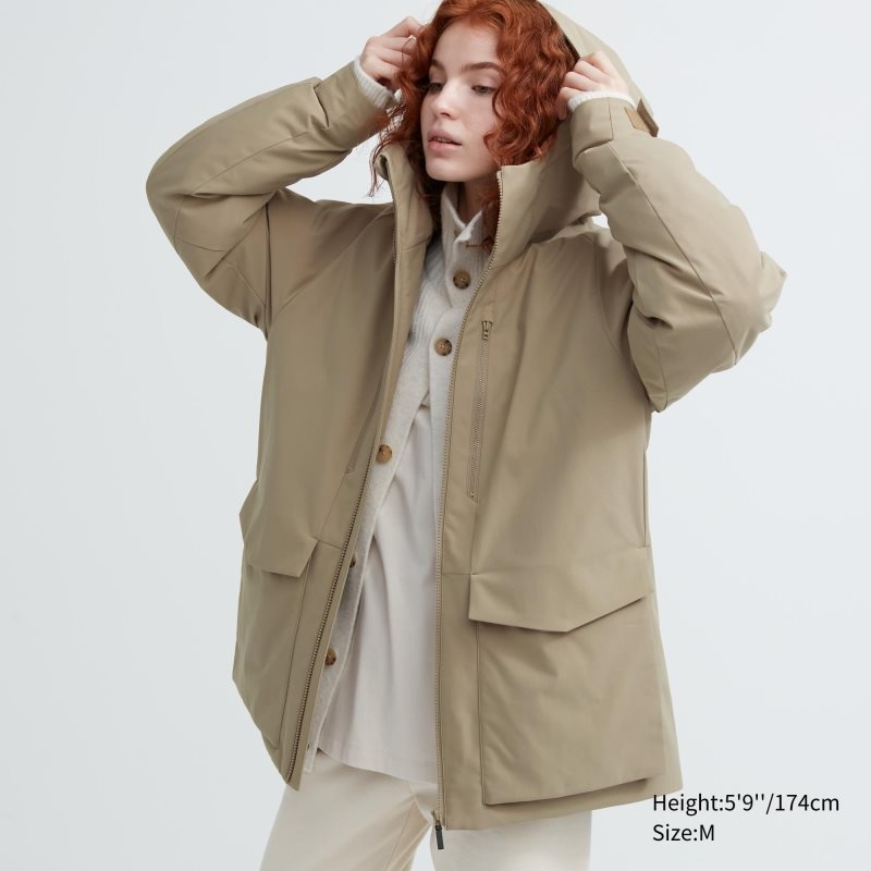 Green Uniqlo Hybrid Down 3d Cut Men Parka | 2044574