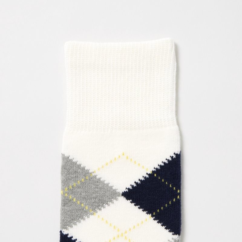White Uniqlo Argyle Men Socks | 8509660