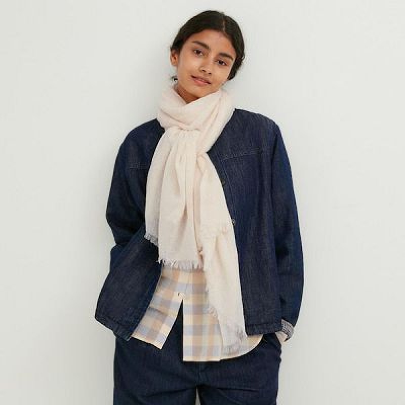 White Uniqlo Cashmere Stole Women Scarves | 2128289